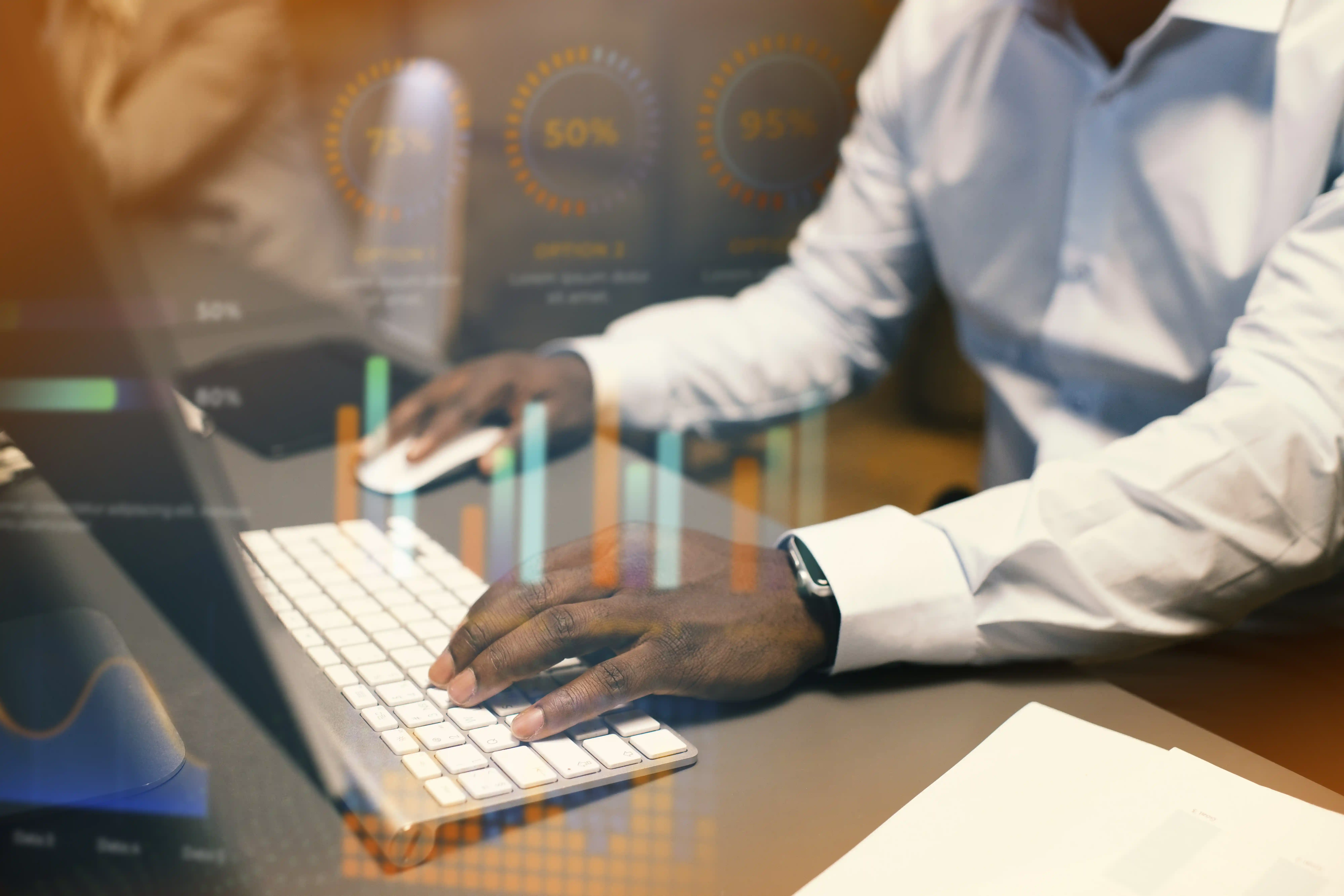 خدمات الأعمال وتكنولوجيا المعلومات لتعزيز الكفاءة والابتكار